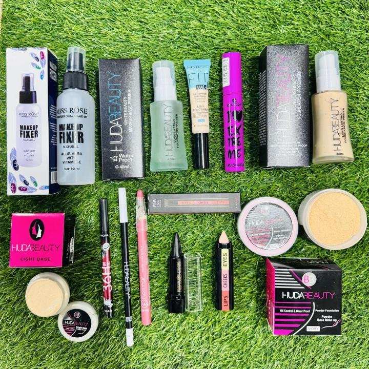 12 in 1 Makeup Deal - Complete Beauty Essentials Pack with 12 Pcs